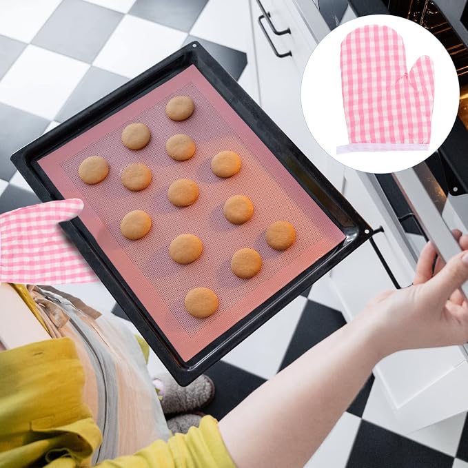 2Pcs Oven Mitts for Play Kitchen, Anti- Scald Gloves Microwave Oven Gloves Kitchen Mitts for Safe Baking Cooking (Pink Checkered)