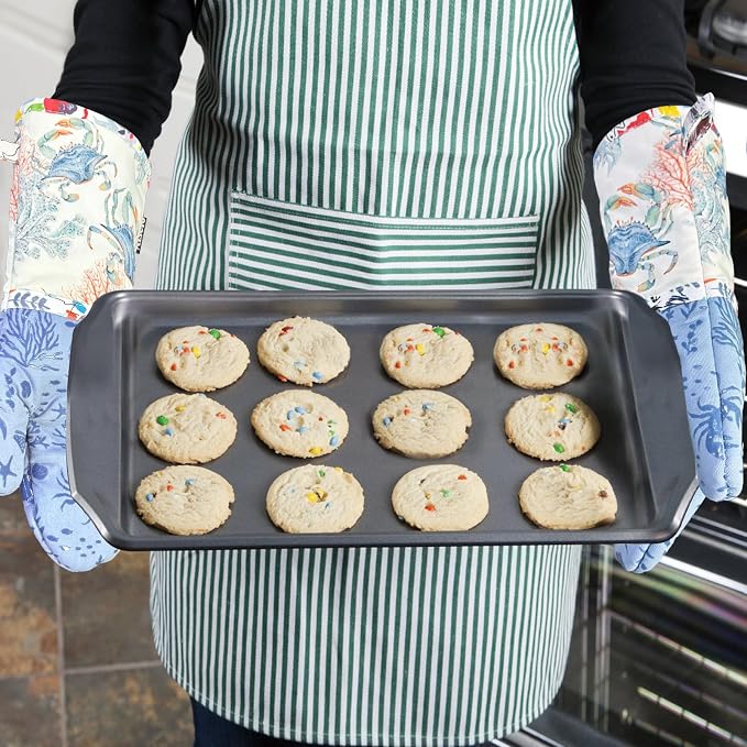 Alselo Oven Mitts 1 Pair, Silicone Printed Kitchen Mittens,7"x13.5" | Heat Resistant & Non-Slip Oven Gloves, Fashion Animal Design with Soft Quilted Cotton Lining for Baking Cooking BBQ (Lilac 2)