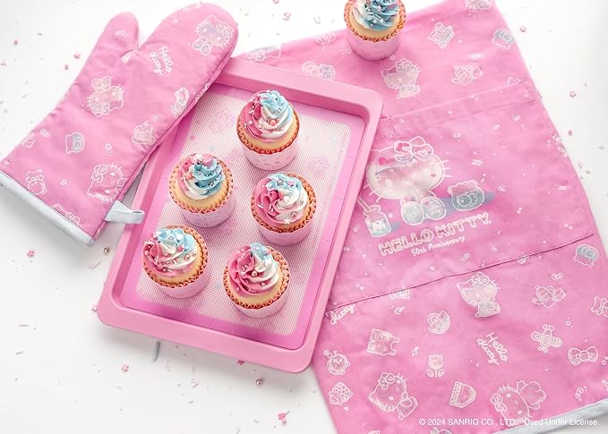 Hello Kitty Print 28" Adult Apron and Pot Holder Set
