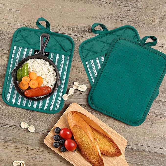 Alselo Silicone Pot Holders Set of 3 Heat Resistant & Non Slip Potholders | Professional Oven Hot Pads with Pockets Mitts for Kitchen Cooking Baking Barbecue (Emerald Green, 3)