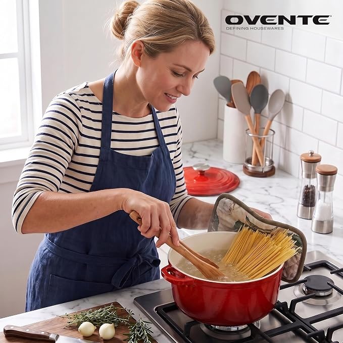 OVENTE 4.6 Qt Aluminum Dutch Oven with Lid, Red DOA546R | Non-Stick Coated Cookware for Sourdough Bread Baking, Braising, Cooking Soups & More, Dishwasher Safe, Works on All Stovetops