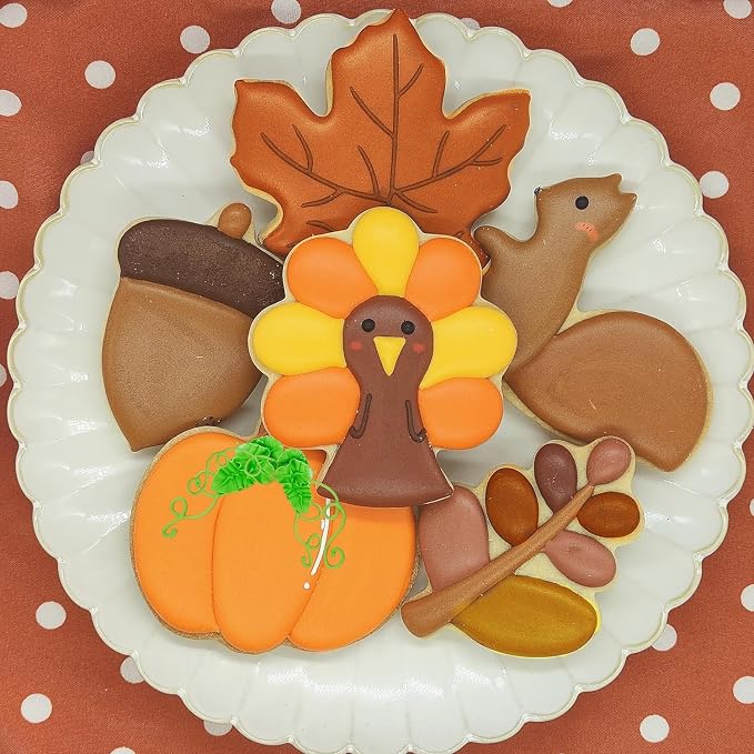 6 Pieces Thanksgiving Cookie Cutters, Fall Themed Holiday Cookie Cutter Shapes of Pumpkin,Maple Leaves,Oak Leaves,Turkey,Squirrel,and Acorn Cookie Cutters with Decorating Instructions