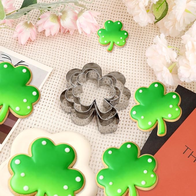 Shamrock Cookie Cutter, 3Pieces Shamrock Cookie Cutters for St. Patrick's Day, Stainless Steel Clover Shaped Molds Fondant Biscuit Fruit Cutters for St. Patrick's Day Holiday Birthday Party Supplies