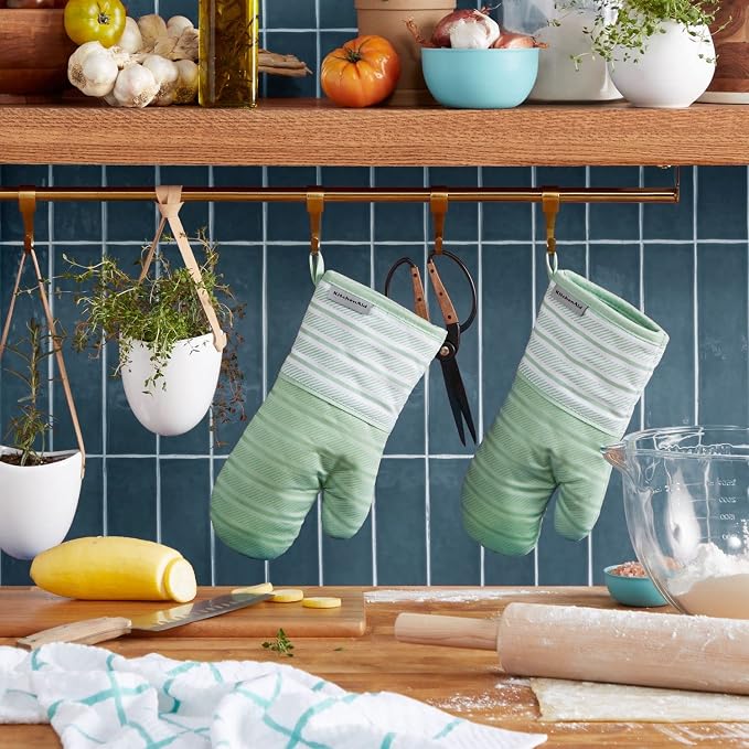 KitchenAid Albany Oven Mitt 2-Pack Set, Pistachio, 7"x13"