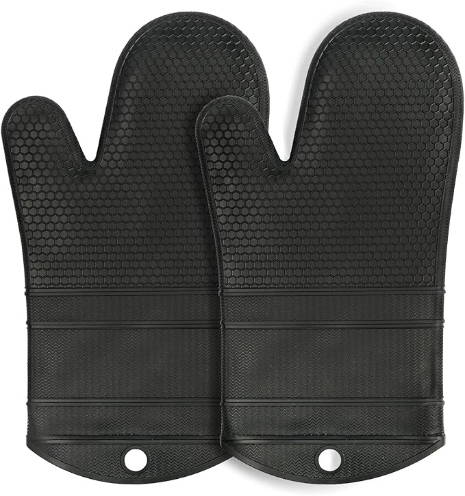 YUTAT Silicone Oven Mitts,Heat Resistant 500F Kitchen Mitts 2PCS,Perfect for BBQ, Baking and Cooking,Black