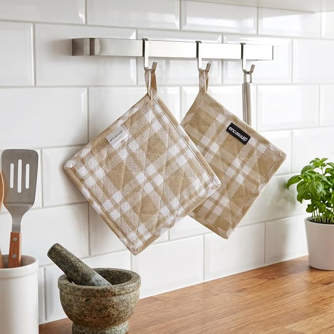 Encasa XO Pot Holders, Quilted Kitchen Hot Pads 8"x8" Franca Beige Checks | 100% Eco-Friendly Cotton | Thick Cotton Padding Insulation | Convenient Hanging Loop | Set of 2