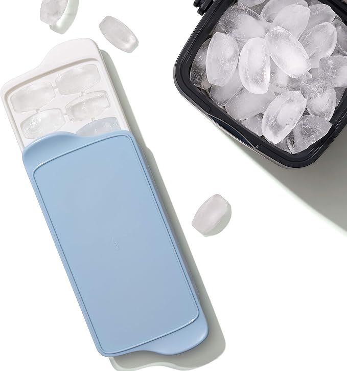 OXO Good Grips Flexible Ice Cube Tray with Lid - 2 Pack, Blue & White | Spill-Proof Lid, Freezer Storage, Kitchen Accessory, Twist To Release, Easy For Stacking, Dishwasher Safe