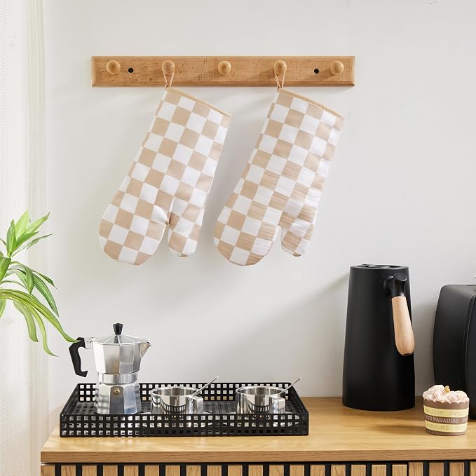 Ohocut Beige Checkered Oven Mitts Heat Resistant, Vintage Retro Checkerboard Cute Oven Mitts, Non-Slip Silicone Kitchen Oven Gloves 1 Pair 7''x13''