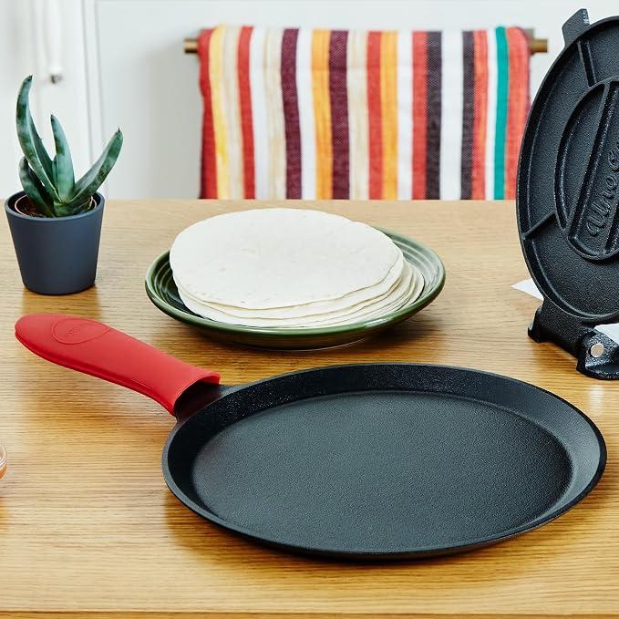 Uno Casa Cast Iron Comal Pan 10.5 Inch - Skillet for Roti, Tawa/Dosa Pan Pataconera, Comales para Tortillas - Comal Para Tortillas Grande - Cast Iron Griddle