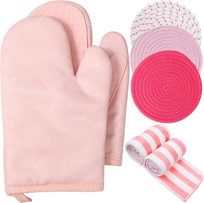 Zubebe Pink Oven Mitts and Pot Holders with Kitchen Towels Set of 7, Valentine's Day Gift for Women Heat Resistant Oven Gloves Kitchen Hand Towels Hot Pads for Cooking Baking(Heart)