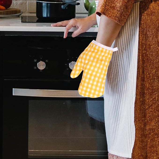 2Pcs Oven Mitts for Play Kitchen, Anti- Scald Gloves Microwave Oven Gloves Kitchen Mitts for Safe Baking Cooking (Yellow Checkered)
