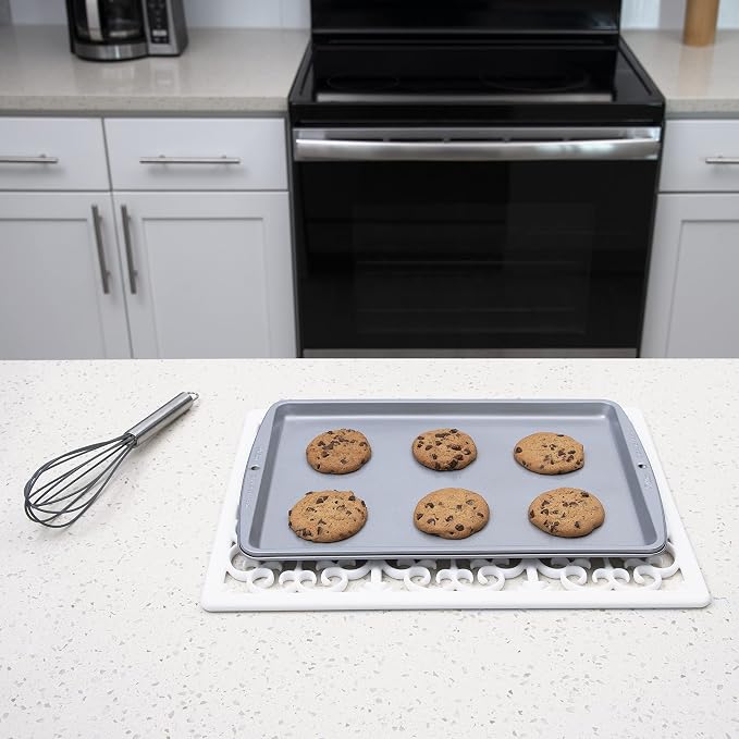 GASARÉ, Extra Large, Thick, Silicone Trivet for Hot Dishes, Pots, and Pans, Heat Resistant Mat for Countertop, Hot Pad for Kitchen, Easy to Clean, 16 x 12 x 3/8 Inches, White