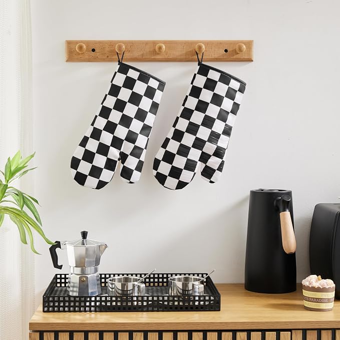 Ohocut Black and White Checkered Oven Mitts Heat Resistant, Vintage Retro Checkerboard Cute Oven Mitts, Non-Slip Silicone Kitchen Oven Gloves 1 Pair 7''x13''