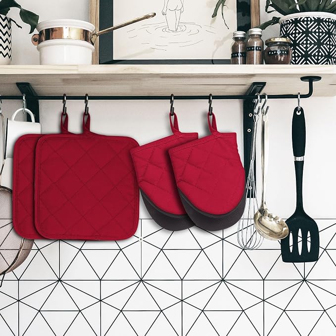 Oven Mitts and Pot Holders Set, Pack of 4, Heat Resistant Silicone Kitchen Mini Oven Mittens for 500 Degrees, Mini Oven Gloves and Hot Pads for Baking Grilling Barbecue Microwave Machine Washable
