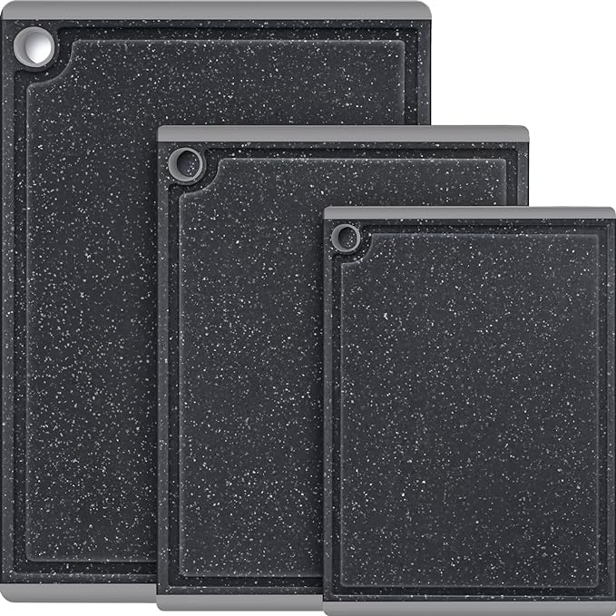 Kikcoin Plastic Cutting Boards for Kitchen, 3-Piece Large Cutting Board Set Dishwasher Safe Chopping Boards with Non-slip Feet and Juice Grooves, Light Gray