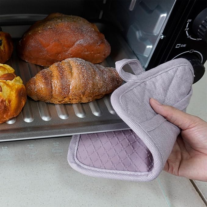 Pot Holders Yarn-Dyed Set of 3 Non Slip Silicone Kitchen Lines | Heat Resistant 500℉ Kitchen Gloves BBQ Baking Women Men Cooking Barbecue Microwave Machine Washable (Purple Potholders)
