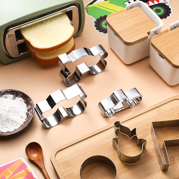 6 Pieces Truck Cookie Cutters Truck Party Favors Vintage Cookie Cutter Metal Mold Kids Birthday Game Gift for Home Baking Biscuit Party Supplies Kitchen