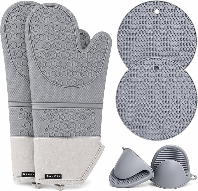 Silicone Oven Mitts and Pot Holders 6 Piece Set, Heat Resistant 500°F Extra Long Oven Gloves with Cotton Lining, Non-Slip BPA-Free Hot Pads and Pinch Mitts for Baking BBQ Cooking (Gray)