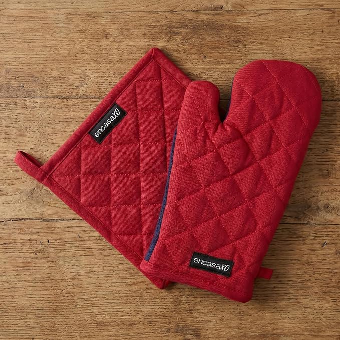 Encasa XO Oven Mitts and Pot Holders Set, Heat Resistant Cotton | Red, Diamond Quilted | Non-Slip Grip | Microwave & Oven Safe | Hanging Loop | Machine Washable | Set of 2