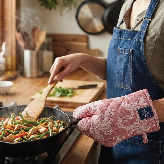 Encasa XO Oven Mitts and Pot Holders Set, Heat Resistant Cotton | Floral Red, Diamond Quilted | Non-Slip Grip | Microwave & Oven Safe | Hanging Loop | Machine Washable | Set of 2