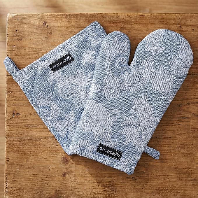 Encasa XO Oven Mitts and Pot Holders Set, Heat Resistant Cotton | Floral Blue, Diamond Quilted | Non-Slip Grip | Microwave & Oven Safe | Hanging Loop | Machine Washable | Set of 2