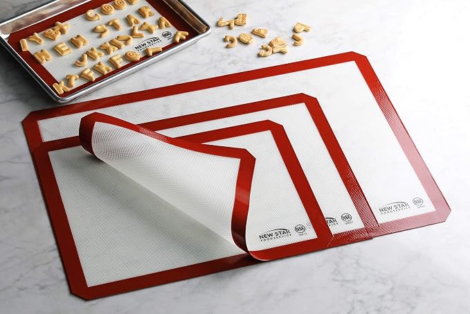 New Star Foodservice 530271 Commercial Grade Silicone Baking Mat Non Stick Pan Liner, 14 x 20 inch (Two-Thirds Size)