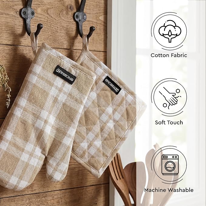 Encasa XO Oven Mitts and Pot Holders Set, Heat Resistant Cotton | Franca Beige Checks, Diamond Quilted | Non-Slip Grip | Microwave & Oven Safe | Hanging Loop | Machine Washable | Set of 2
