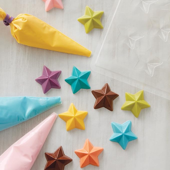 Wilton Disposable Candy Melts Piping Bags, 12-Count | Pre-Cut Single-Use Bags for Candy Melts & Chocolate Drizzling, No Cleanup Required, Perfect for Cake Pops & Treat Decorating