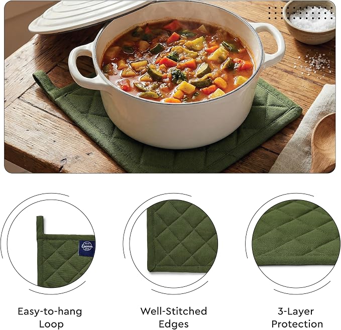 Encasa XO Oven Mitts and Pot Holders Set, Heat Resistant Cotton | Leaf Green, Diamond Quilted | Non-Slip Grip | Microwave & Oven Safe | Hanging Loop | Machine Washable | Set of 2