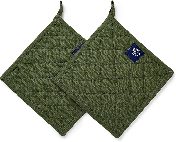 Encasa XO Pot Holders, Quilted Kitchen Hot Pads 8"x8" Leaf Green | 100% Heavyweight Cotton | Quilted Insulation | Multipurpose Trivets & Hot Pads | Hanging Loop | Set of 2