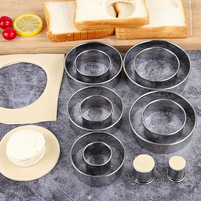 Round Cookie Cutters Set 12 Pieces Bistcuit Cookie Cutters Circle Pastry Cutters Round Donut Ring Molds for Baking for Pastries Doughs Doughnuts