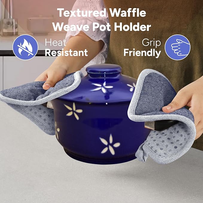 Casa Platino Silicone Oven Mitts & Potholders, 4-Piece – Pot Holders for BBQ & Baking, Oven Mitt for Kitchen & Microwave – Heat Resistant Up to 500°F, Durable & Flexible – Indigo