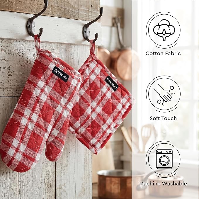 Encasa XO Oven Mitts and Pot Holders Set, Heat Resistant Cotton | Franca Red Checks, Diamond Quilted | Non-Slip Grip | Microwave & Oven Safe | Hanging Loop | Machine Washable | Set of 2