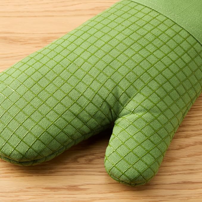 KITCHENAID Gourmet Series Gridlines Oven Mitts 2-Pack Set, Heat Resistant up to 600°F, Soft Silicone Grip, Magnetic Cuff, Matcha Green, 7"x14"