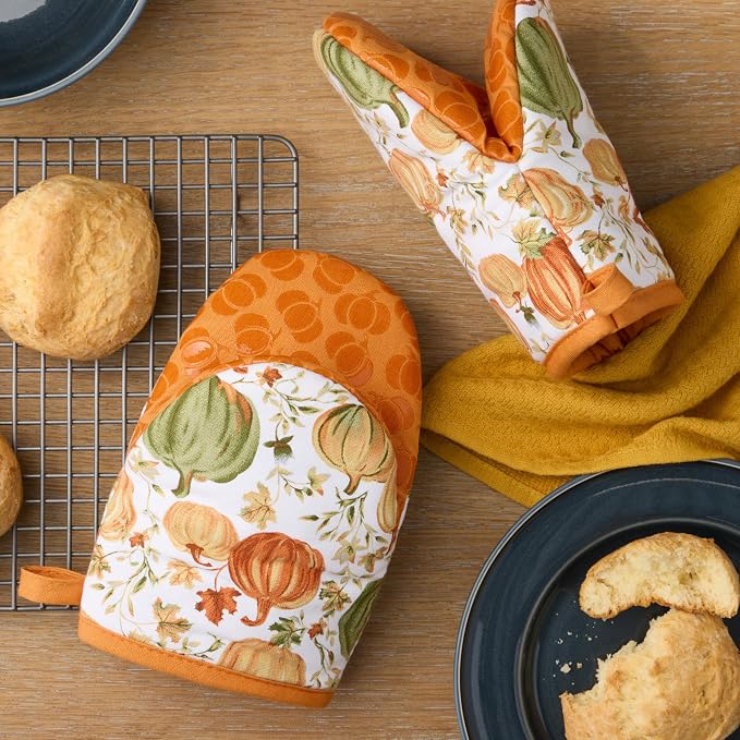 MARTHA STEWART Autumn Harvest Pumpkins Mini Oven Mitt 2-Pack Set, 100% Cotton with Decorative Non-Slip Silicone Grip, Heat Resistant, Orange/Green/Ivory, 5.5"X8"