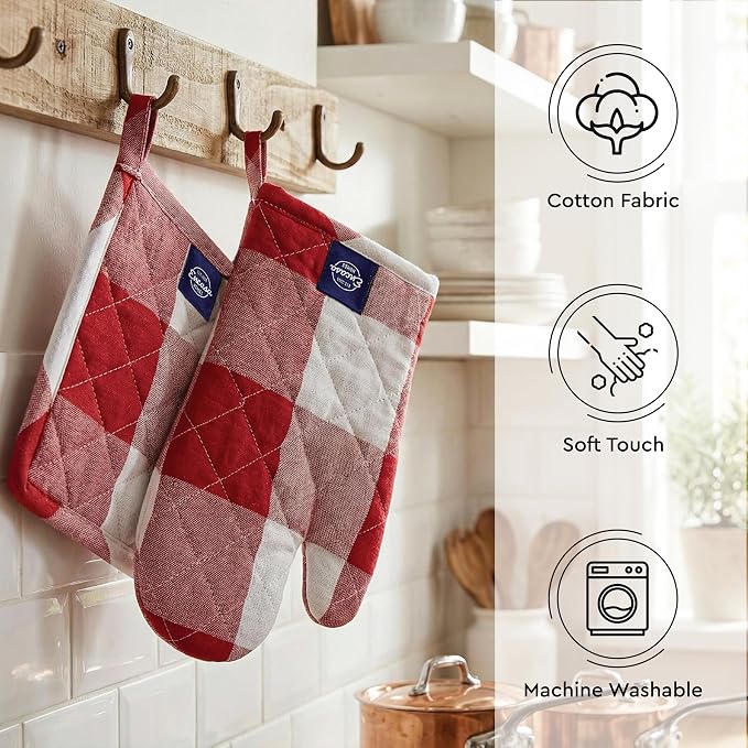Encasa XO Oven Mitts and Pot Holders Set, Heat Resistant Cotton | Buffalo Red Checks, Diamond Quilted | Non-Slip Grip | Microwave & Oven Safe | Hanging Loop | Machine Washable | Set of 2